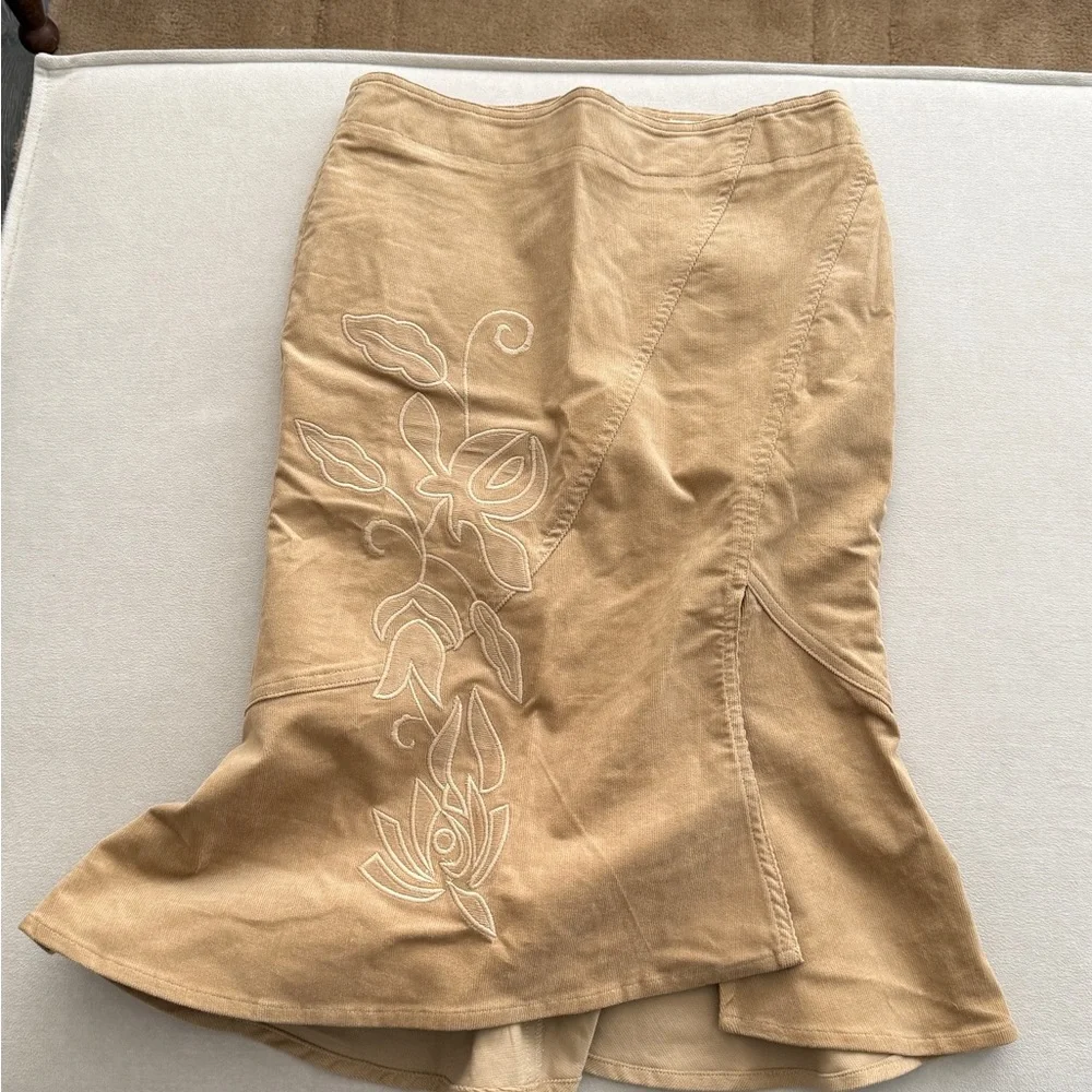 with jean naomi skirt - Picture 3 of 7